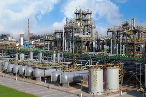 印尼西爪哇炼油厂大火酿5伤 近千人撤离