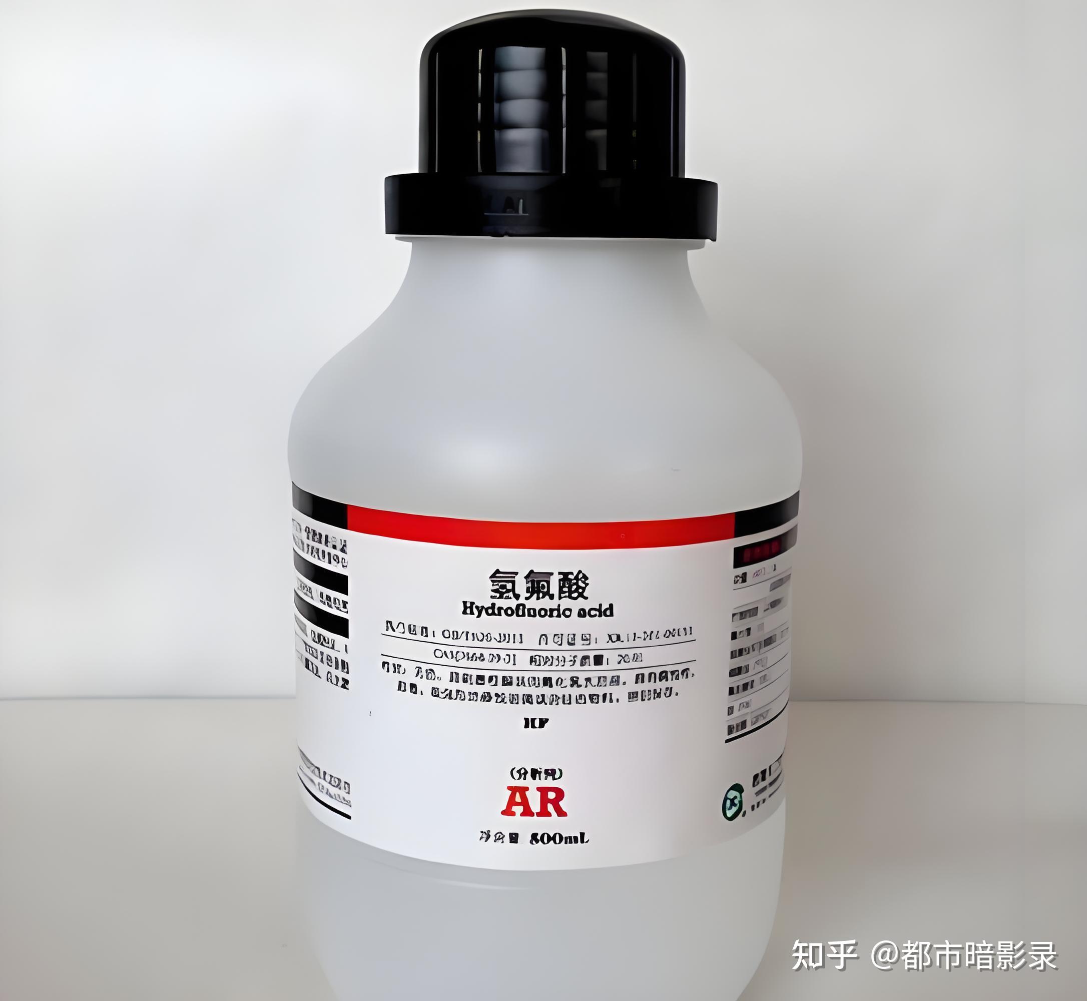 废弃氢氟酸夺命悲剧 女子误踩身亡，安全警钟为谁而鸣